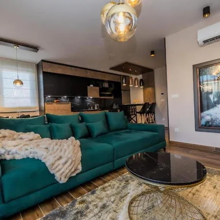 Deluxe Bono Sinj
